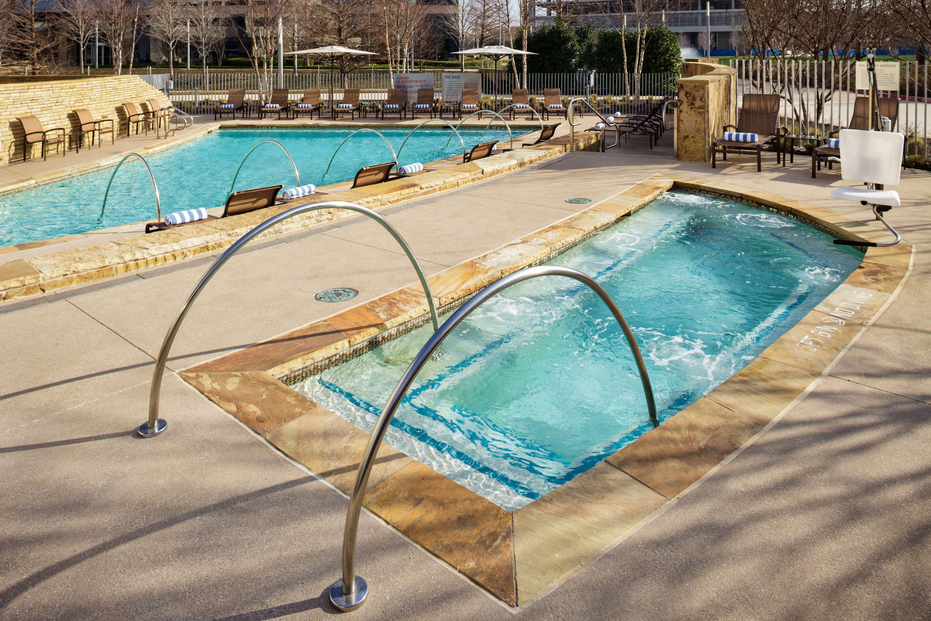 Hilton Dallas/Plano Granite Park Екстер'єр фото
