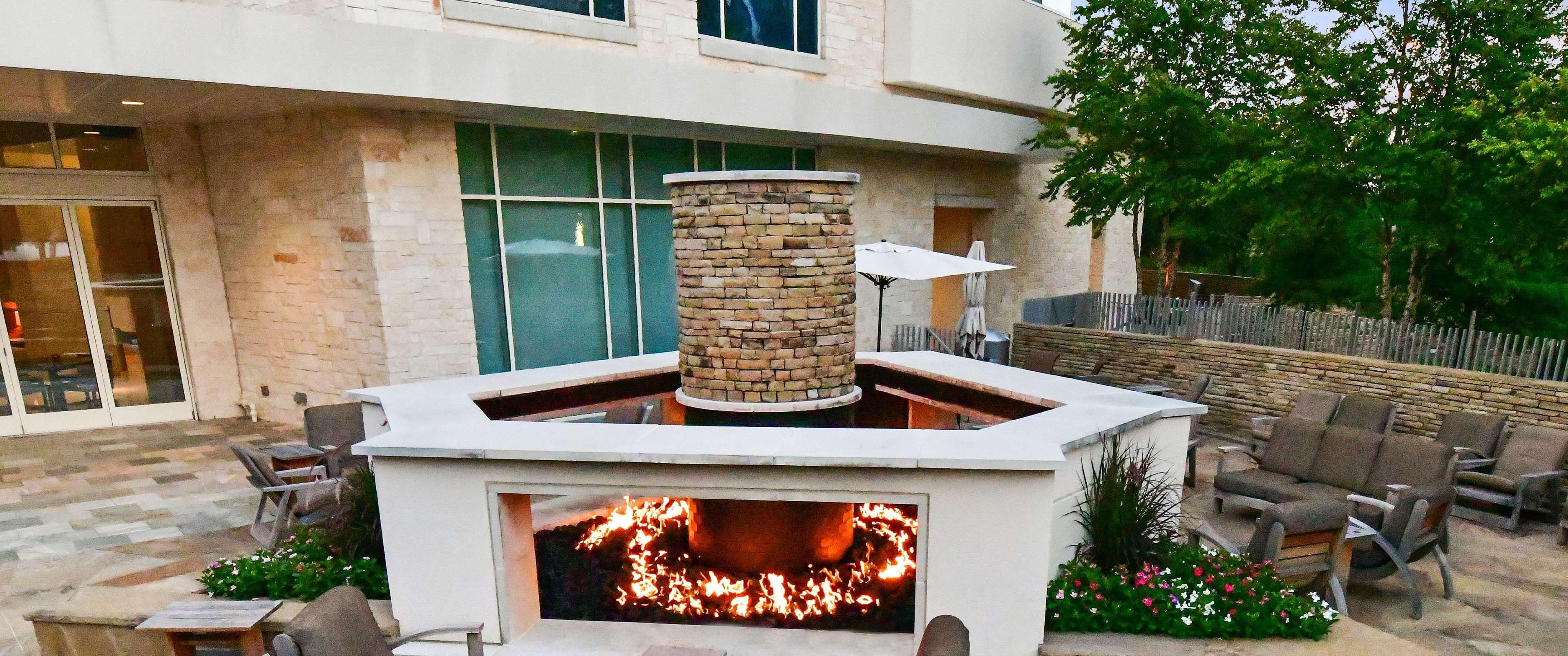 Hilton Dallas/Plano Granite Park Екстер'єр фото