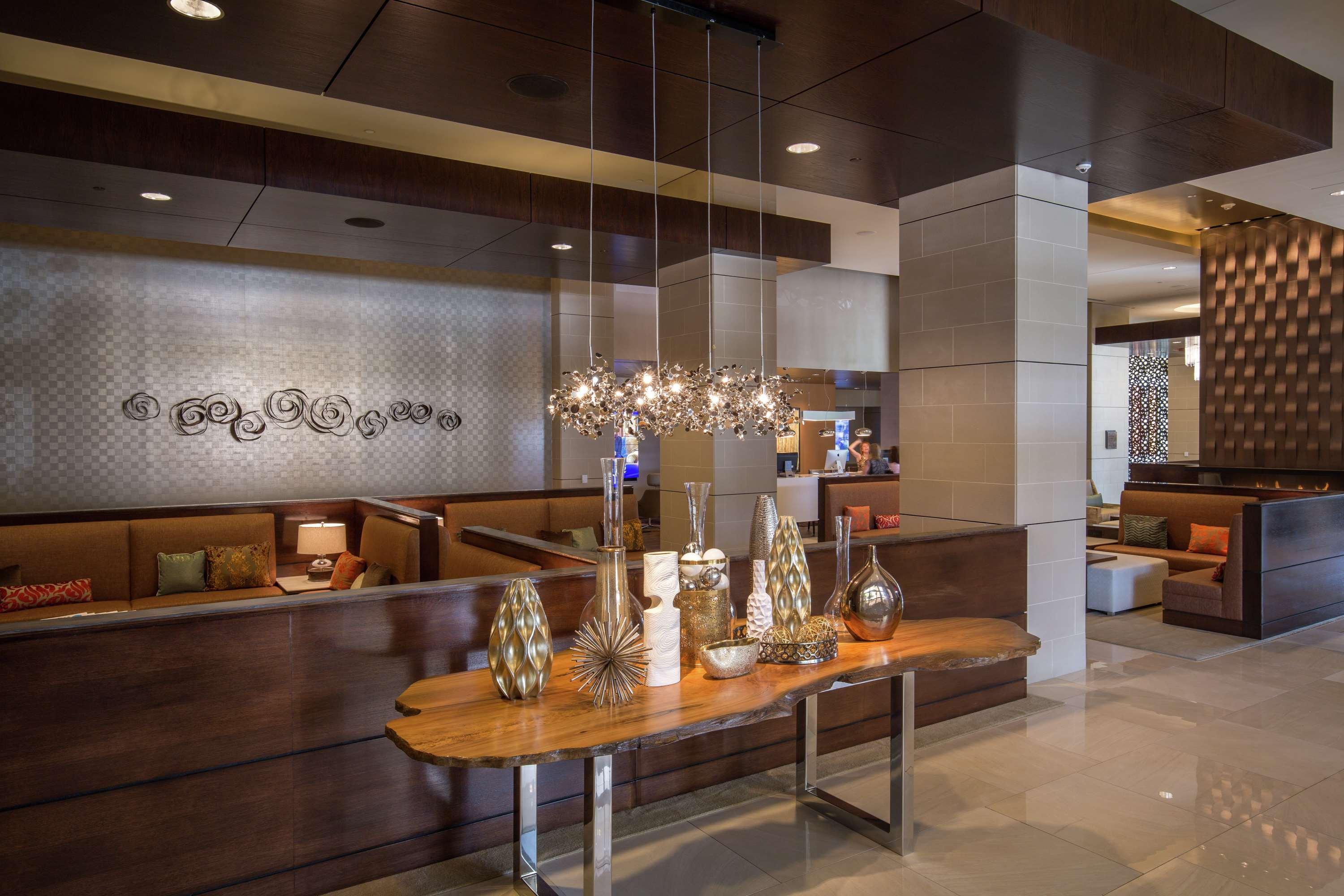 Hilton Dallas/Plano Granite Park Екстер'єр фото