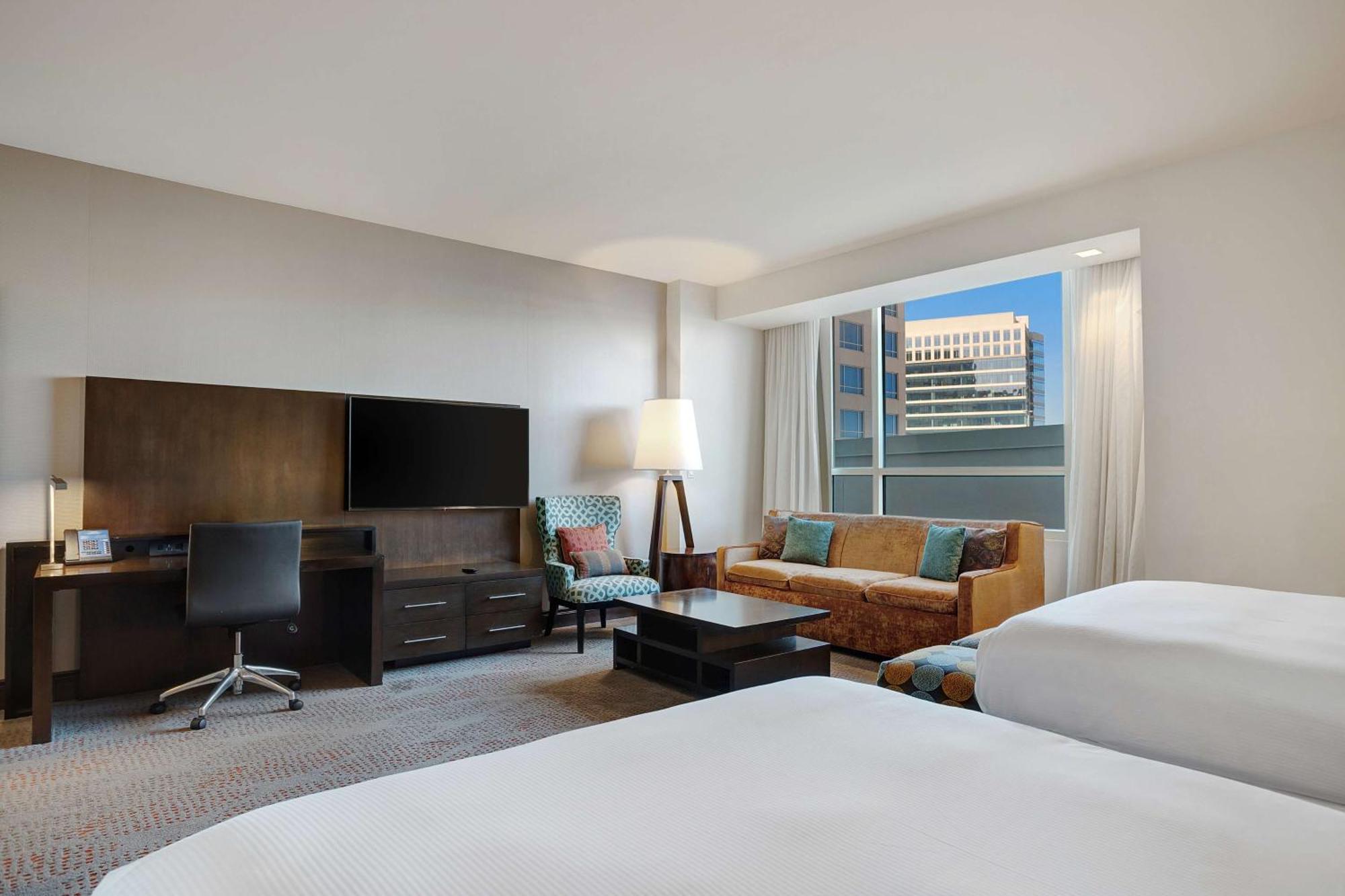 Hilton Dallas/Plano Granite Park Екстер'єр фото