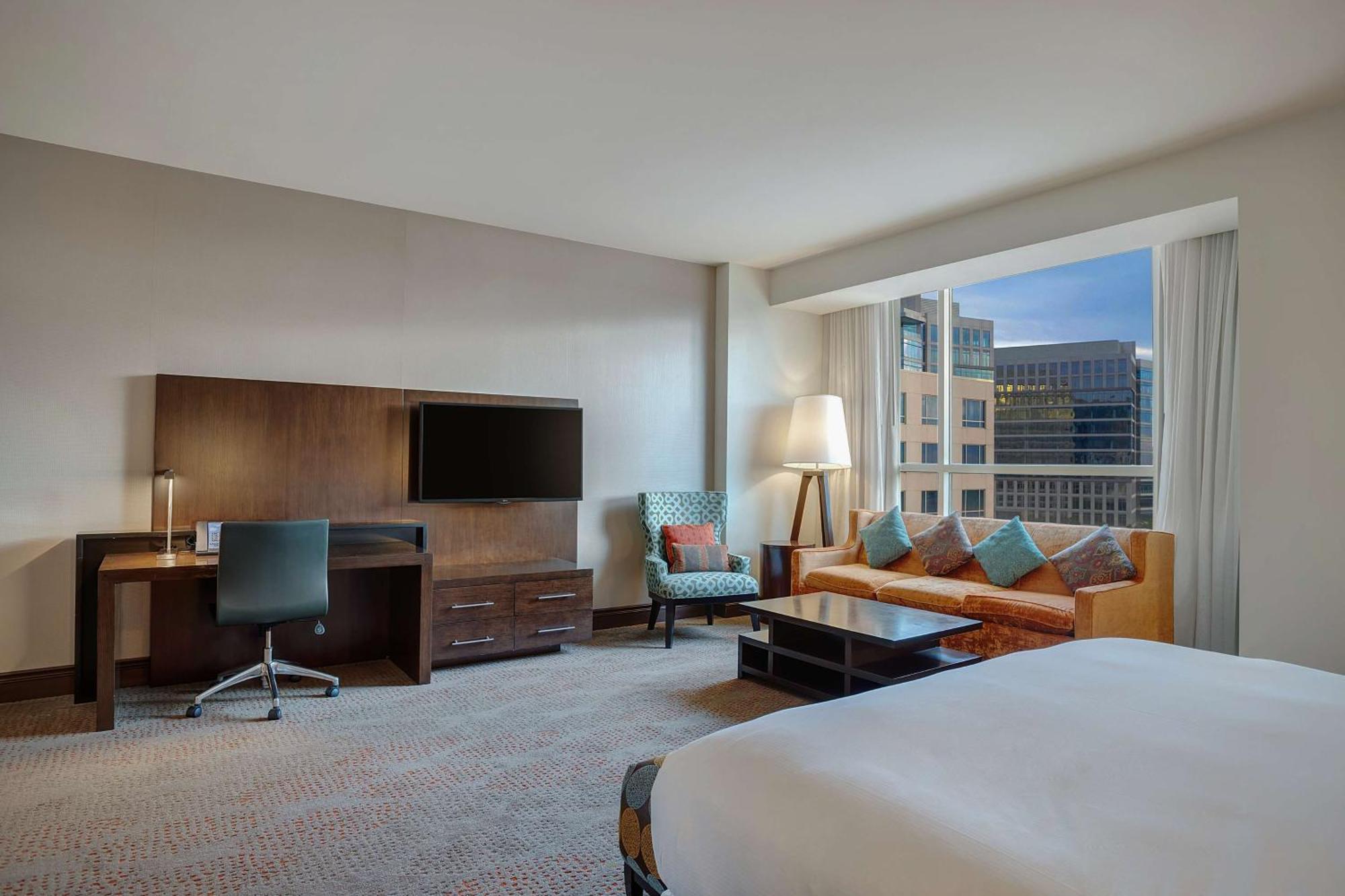 Hilton Dallas/Plano Granite Park Екстер'єр фото
