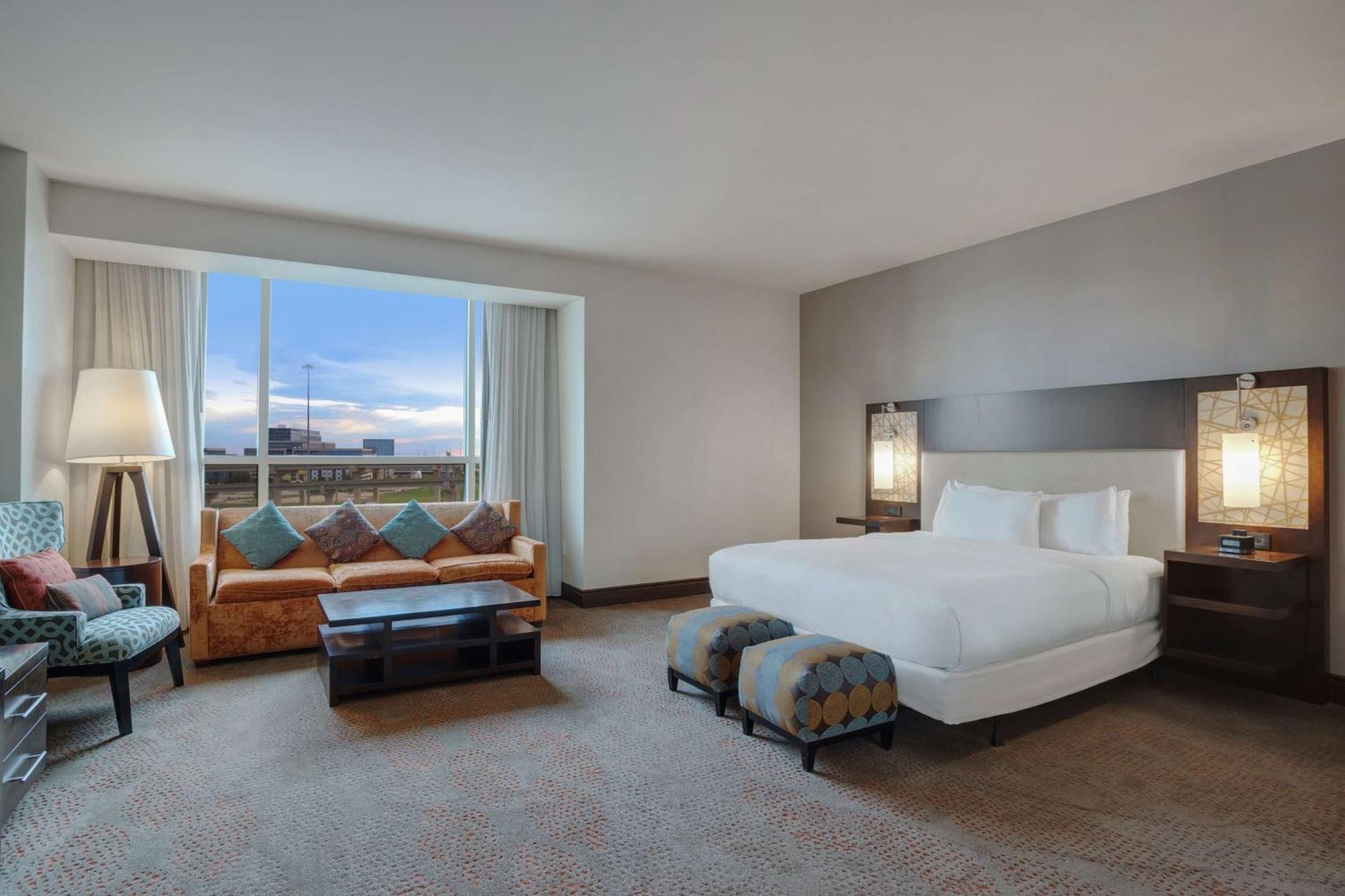 Hilton Dallas/Plano Granite Park Екстер'єр фото