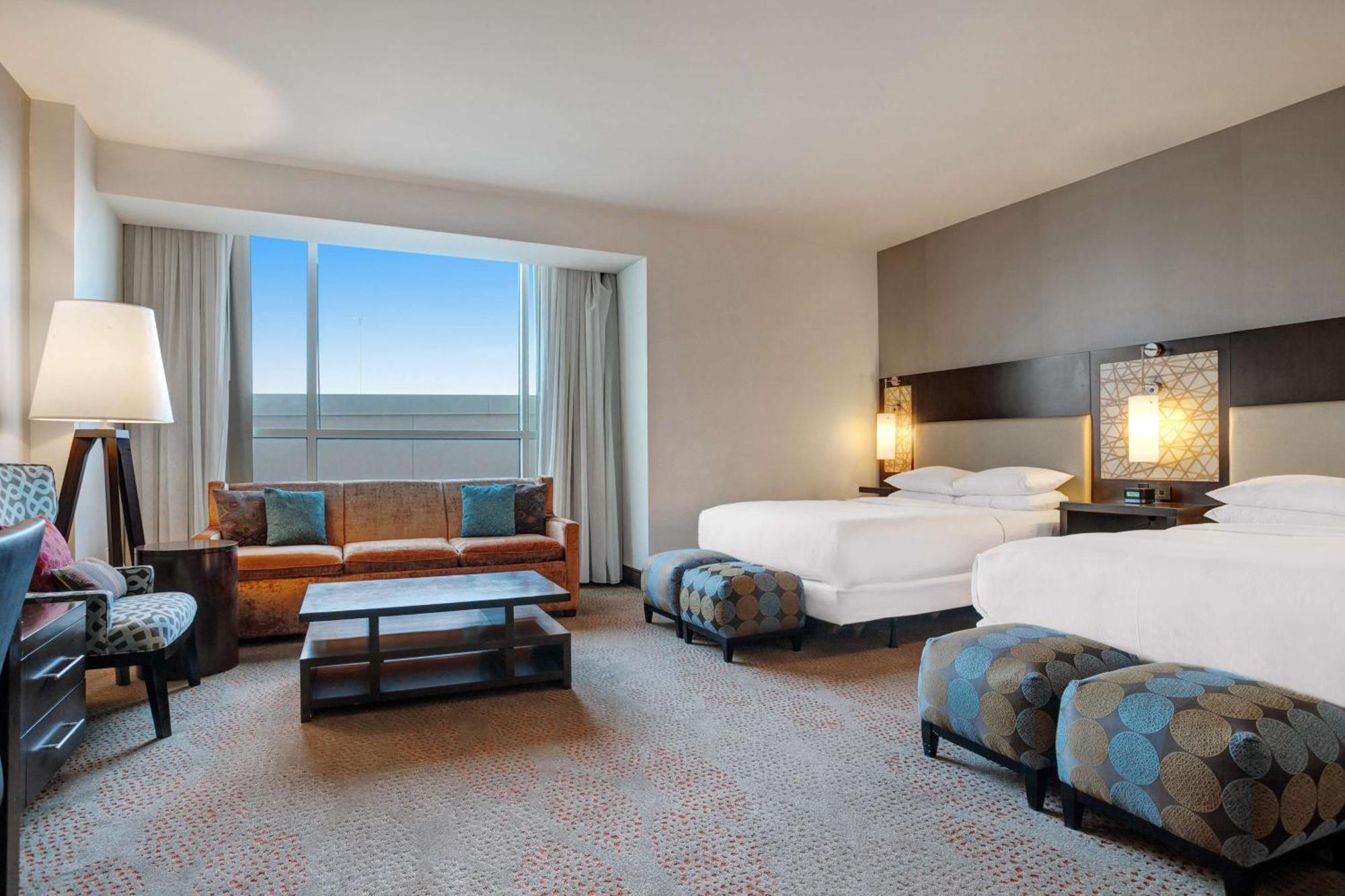 Hilton Dallas/Plano Granite Park Екстер'єр фото