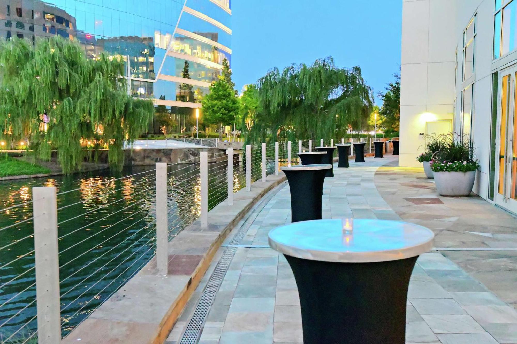 Hilton Dallas/Plano Granite Park Екстер'єр фото