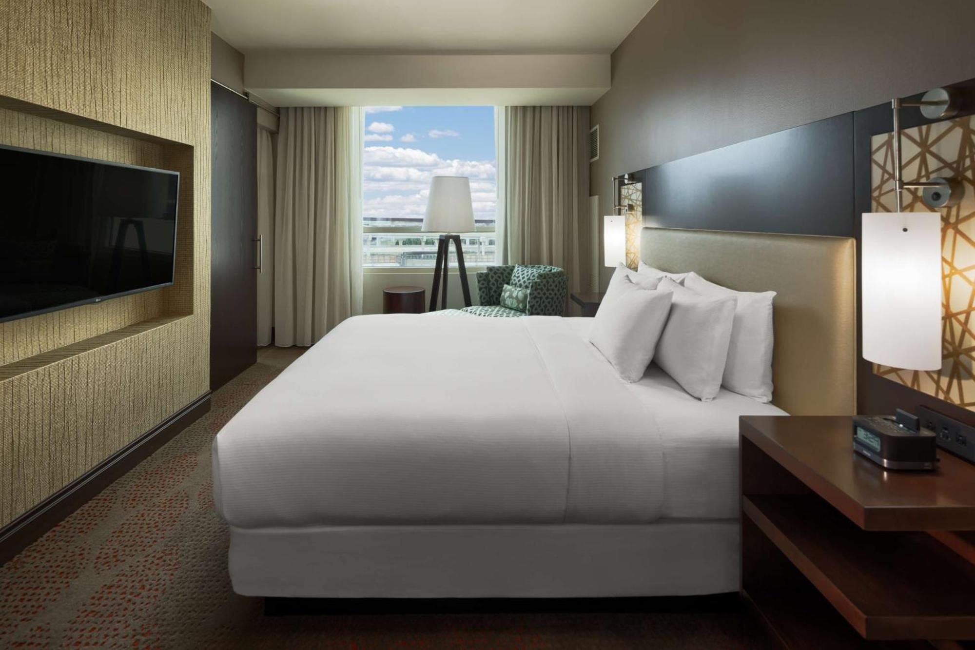 Hilton Dallas/Plano Granite Park Екстер'єр фото