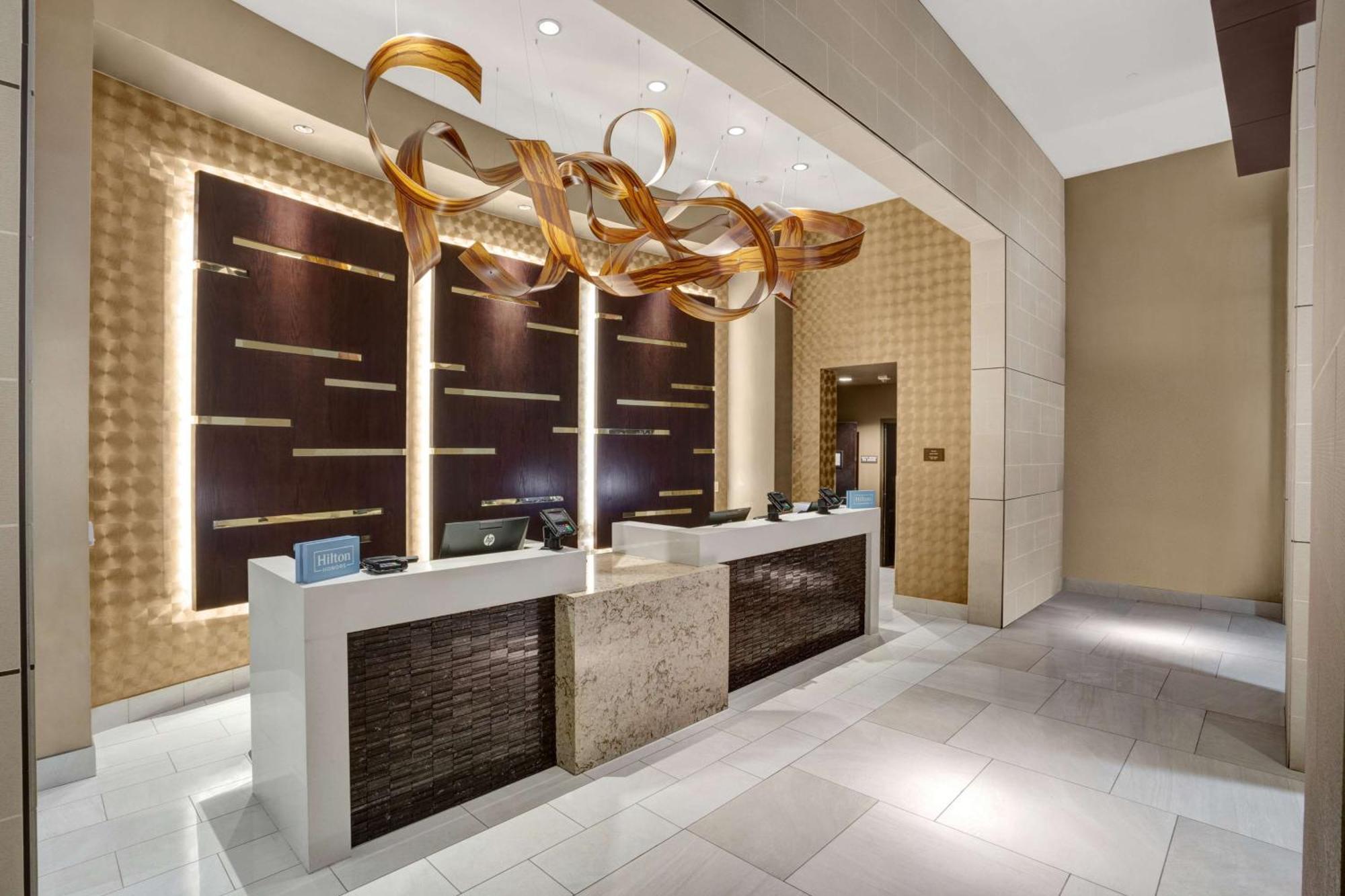Hilton Dallas/Plano Granite Park Екстер'єр фото